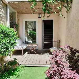 la-magnanerie-colore-5-personnes-3-chambres.hotels-rhonealpes.com/